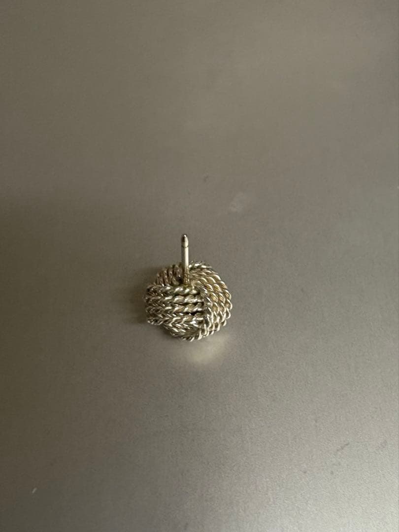 TIFFANY&Co. ティファニー　ツイストノットピアス　片耳(キャッチ付き)