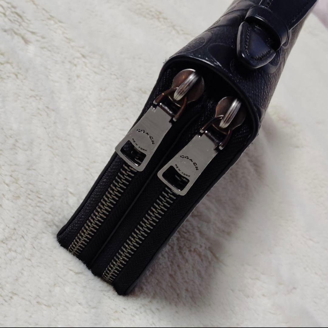 （美品】コーチ型押しトラベルオーガナイザー ダブルジップ セカンドバッグ