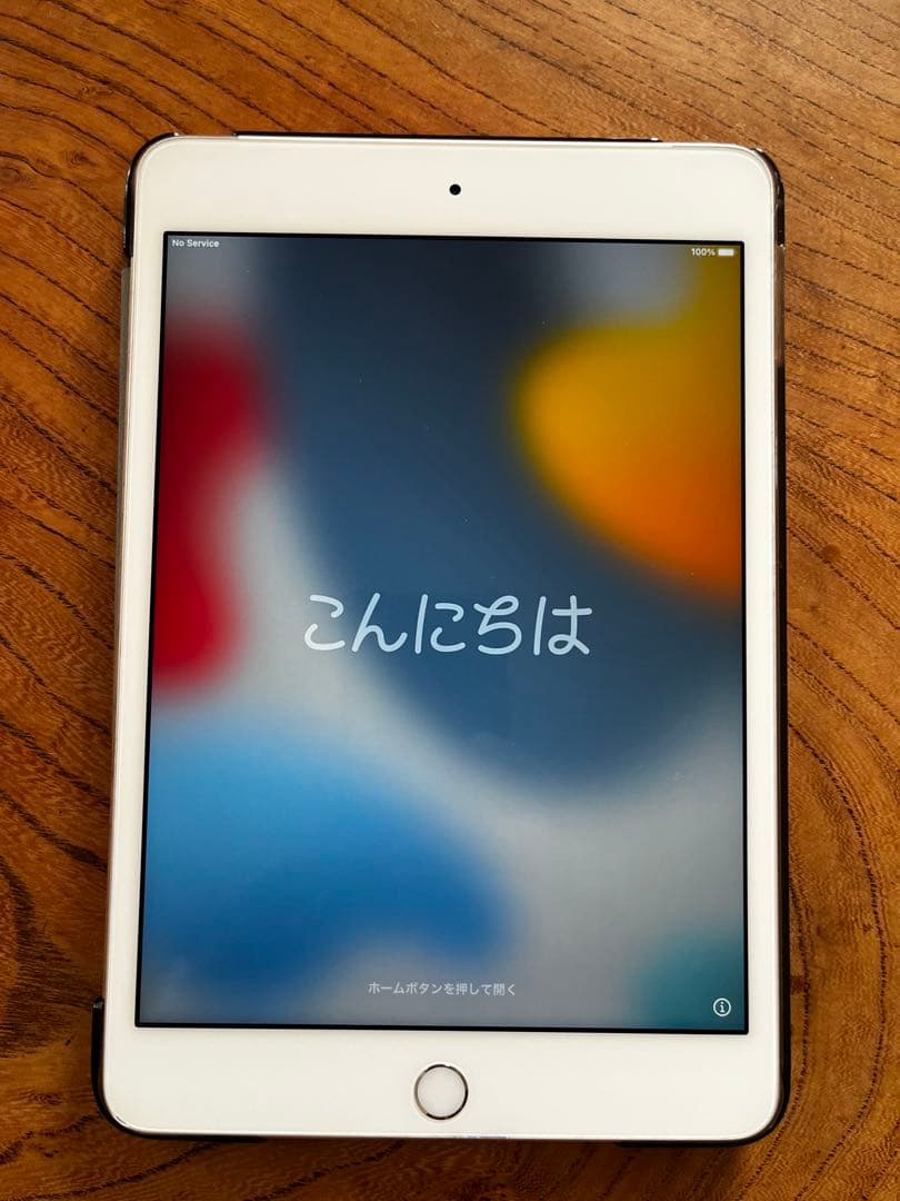 iPad mini 4 シルバー 128G Wi-FiセルラーSIMフリー