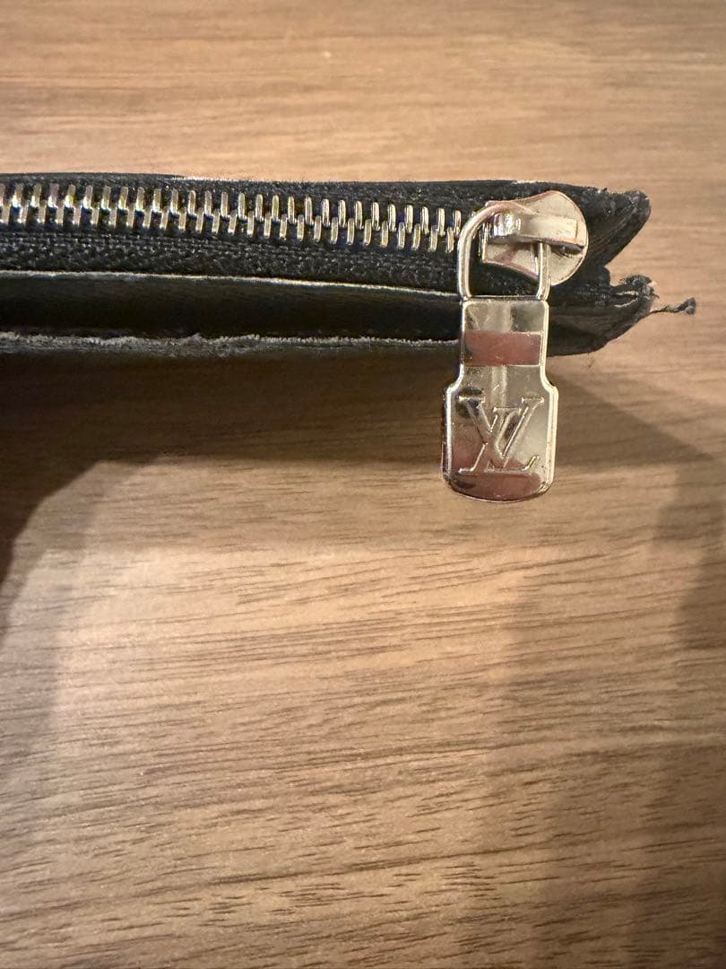ルイヴィトン　カード入れ