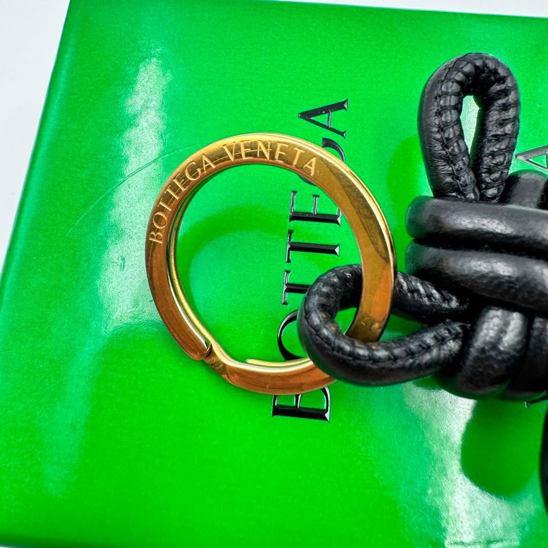 専用✨現行　BOTTEGA VENETA キーリング　黒色　ゴールド　保存箱付き