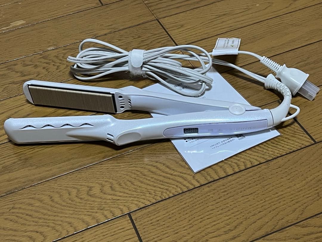 【美品】絹女～KINUJO～ キヌージョ ストレートアイロン
