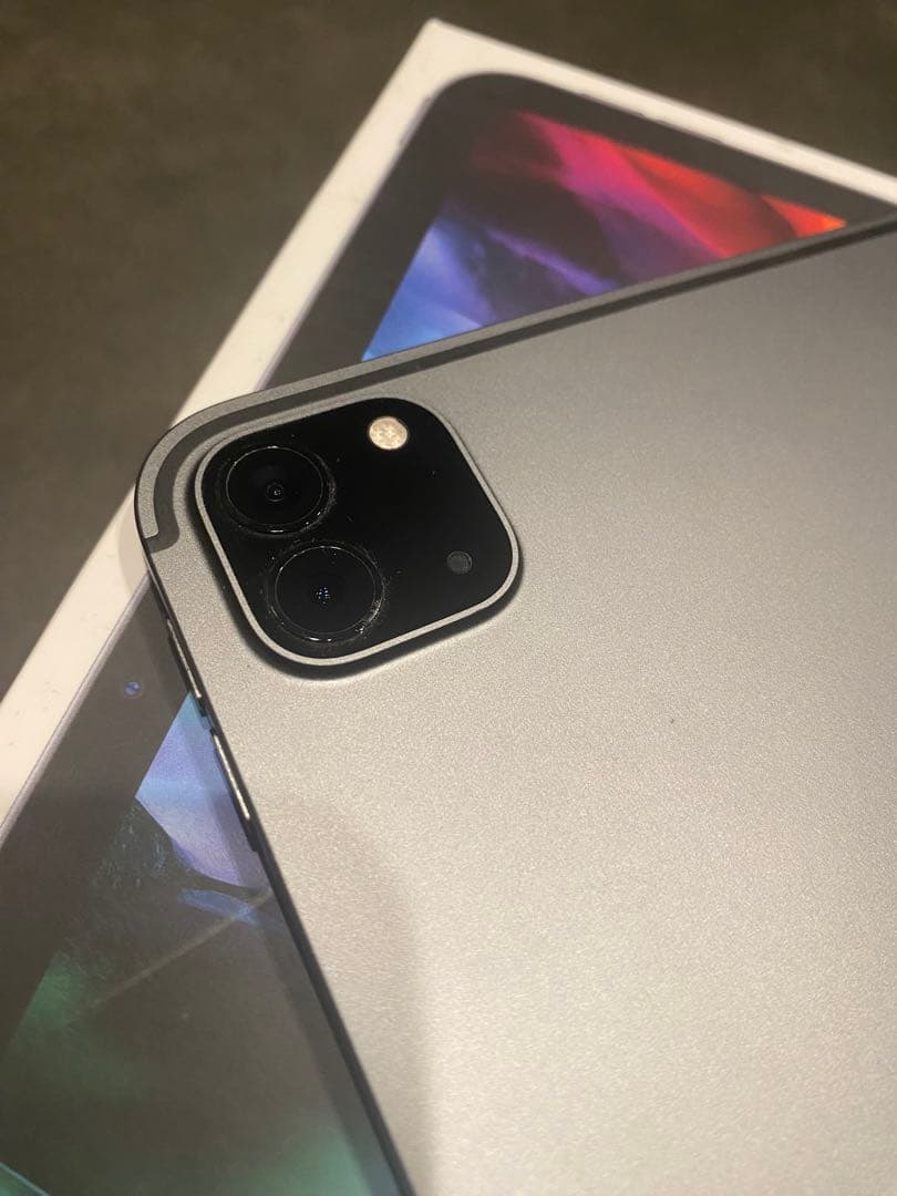 iPad Pro 12.9 第4世代 128GB + magickeyboard