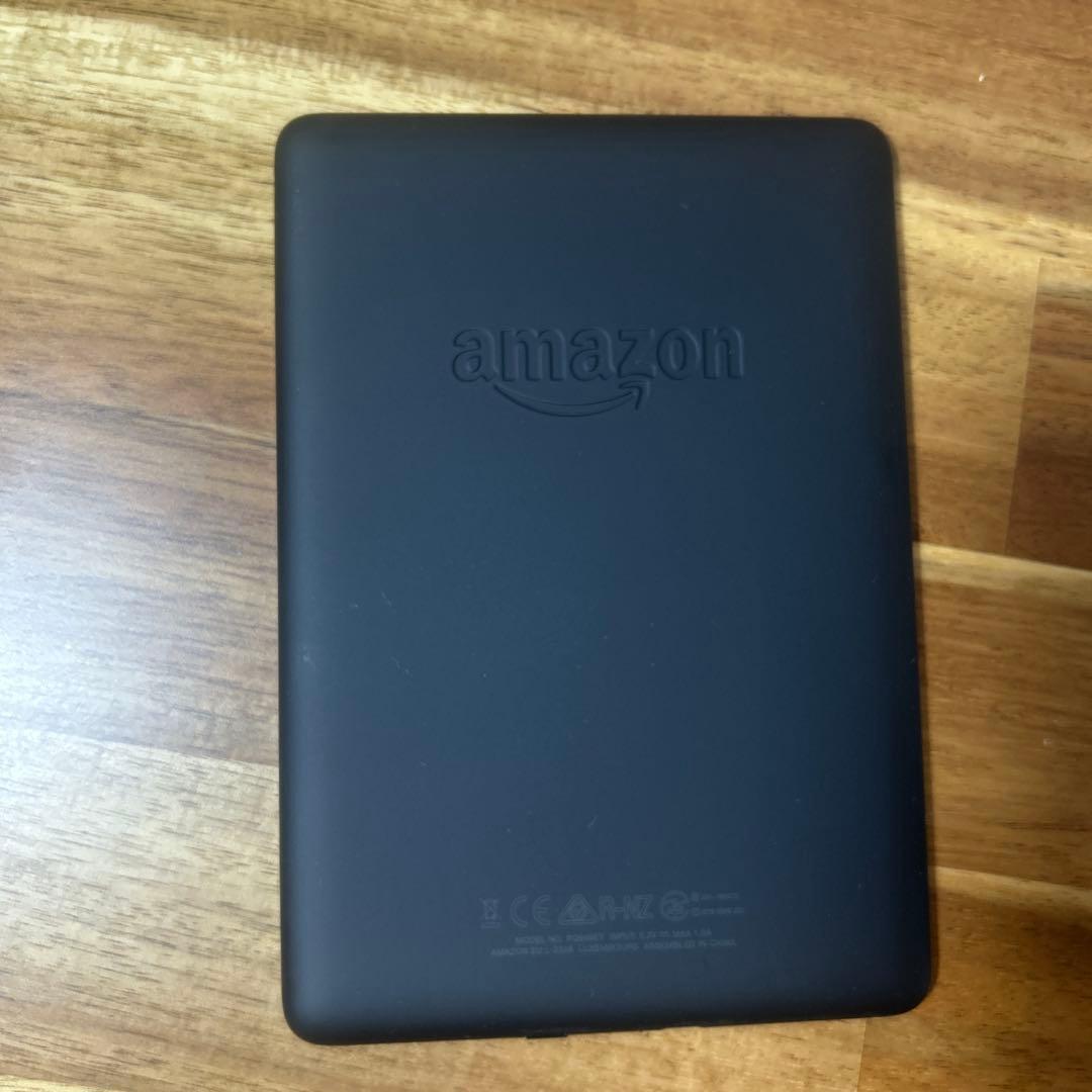 Kindle Paperwhite第10世代 木の葉デザインカバー付き