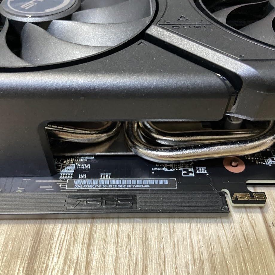 【AJ】ASUS DUAL-RX7600XT-O16G AMD ビデオカード