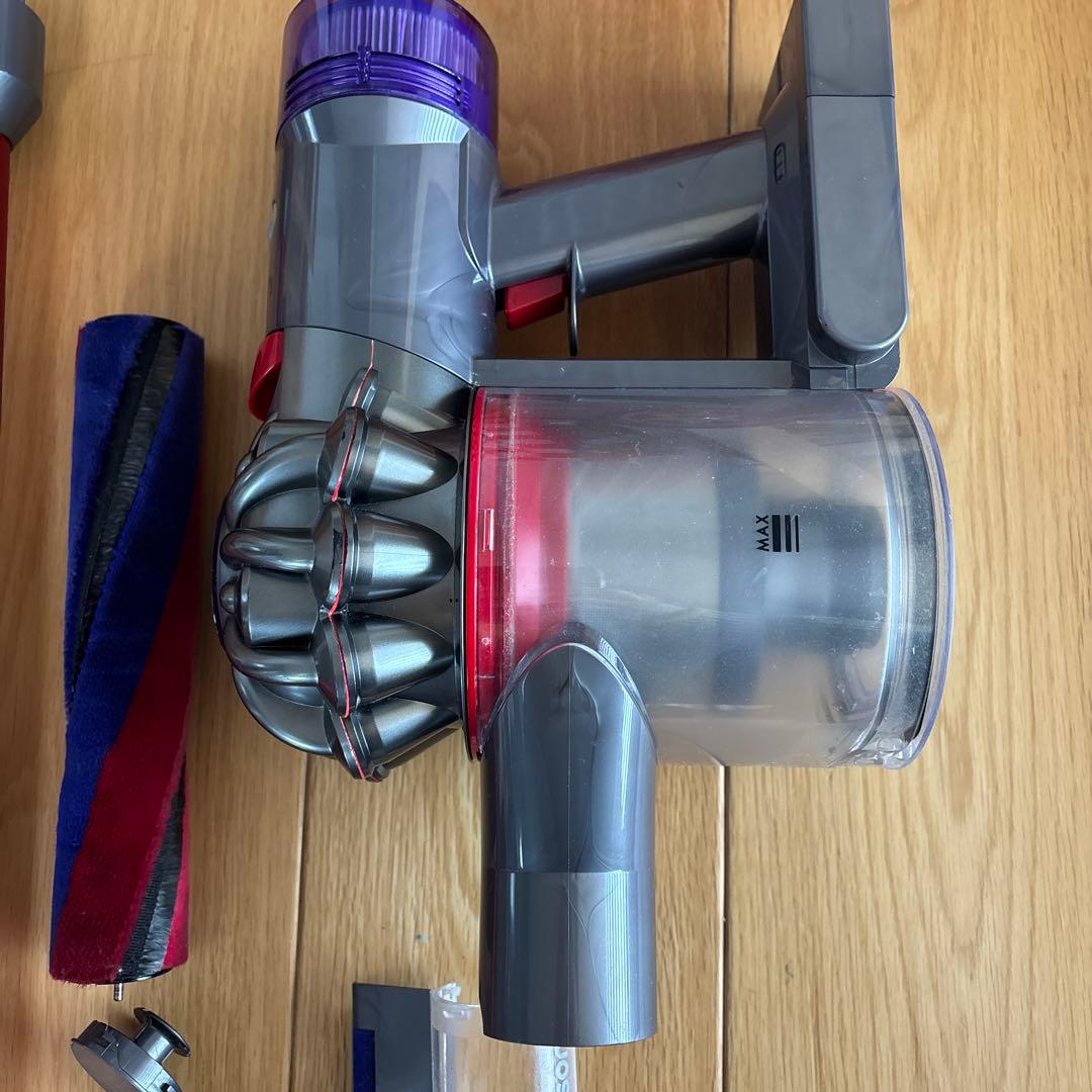 ダイソン　Dyson v8 掃除機