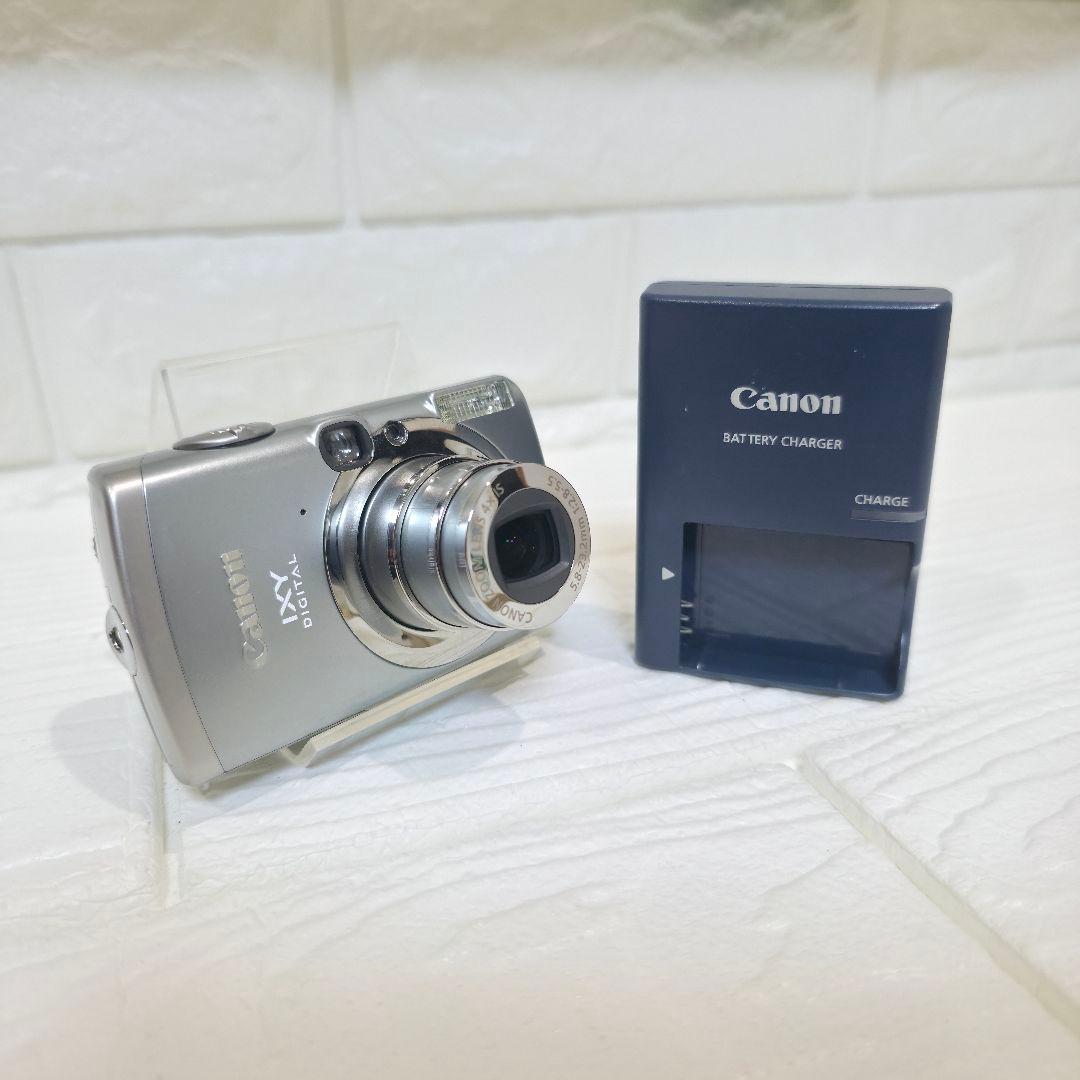 390美品】Canon IXY800IS デジタルカメラ　充電器付き　シルバー