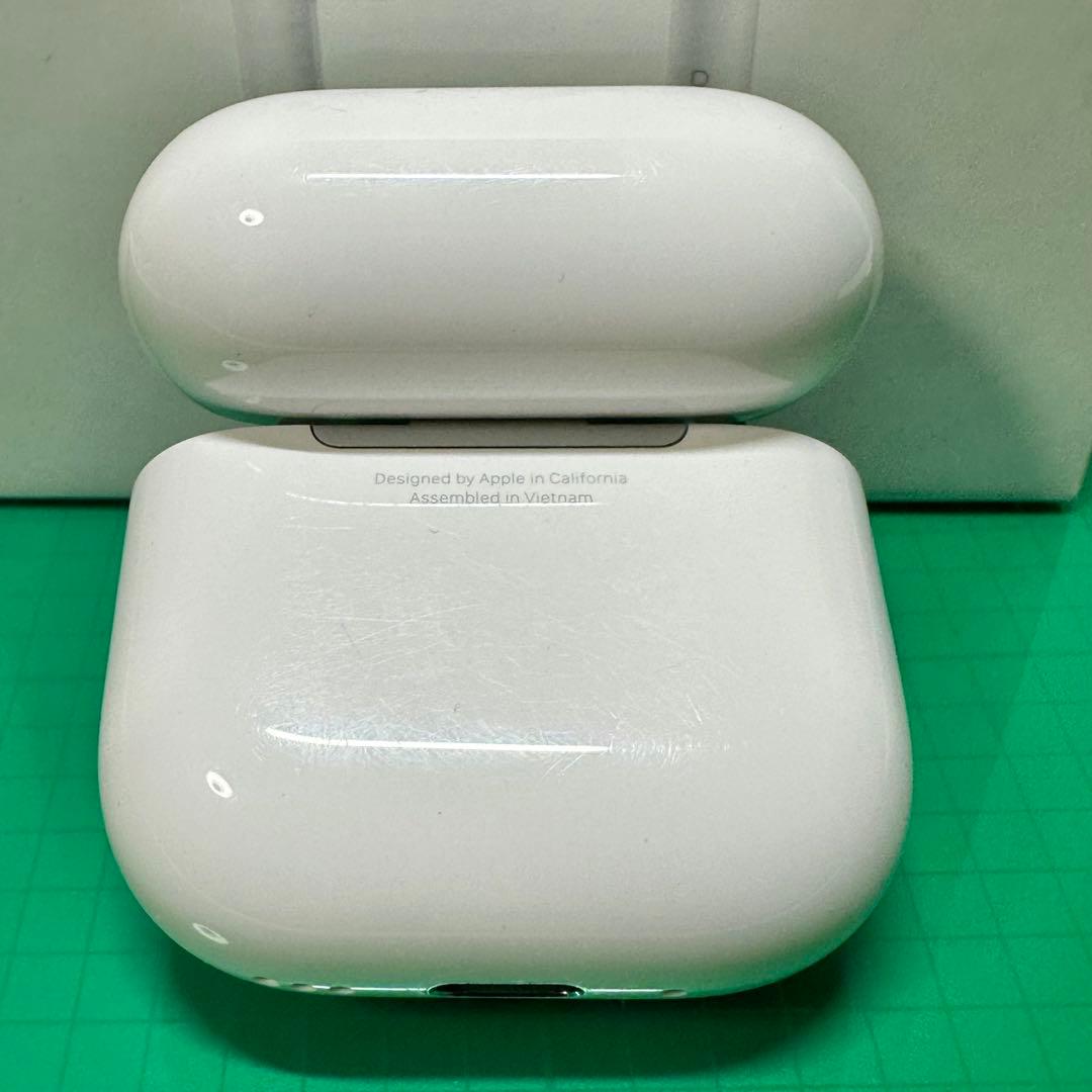 AirPods 第4世代 充電ケース　アクティブノイズキャンセリング(ANC)