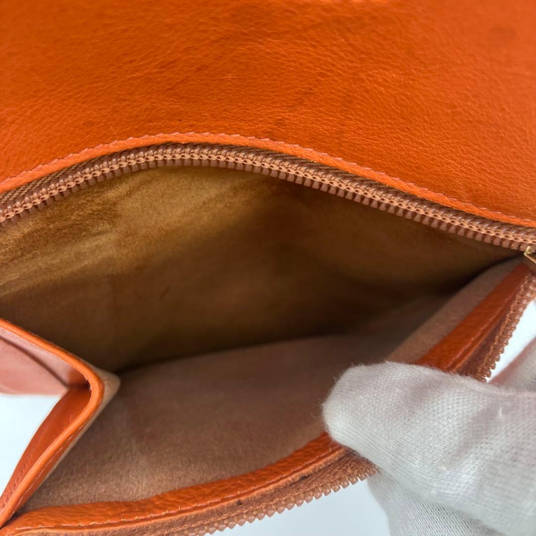 ⭐️希少美品⭐️ イルビゾンテ レザー ロゴ型押し ボディバッグ ショルダー