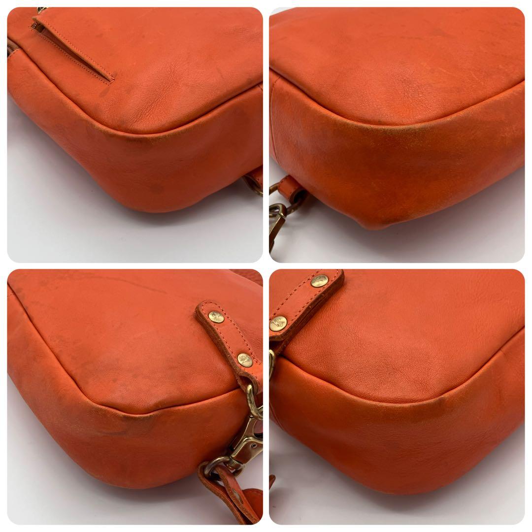 ⭐️希少美品⭐️ イルビゾンテ レザー ロゴ型押し ボディバッグ ショルダー