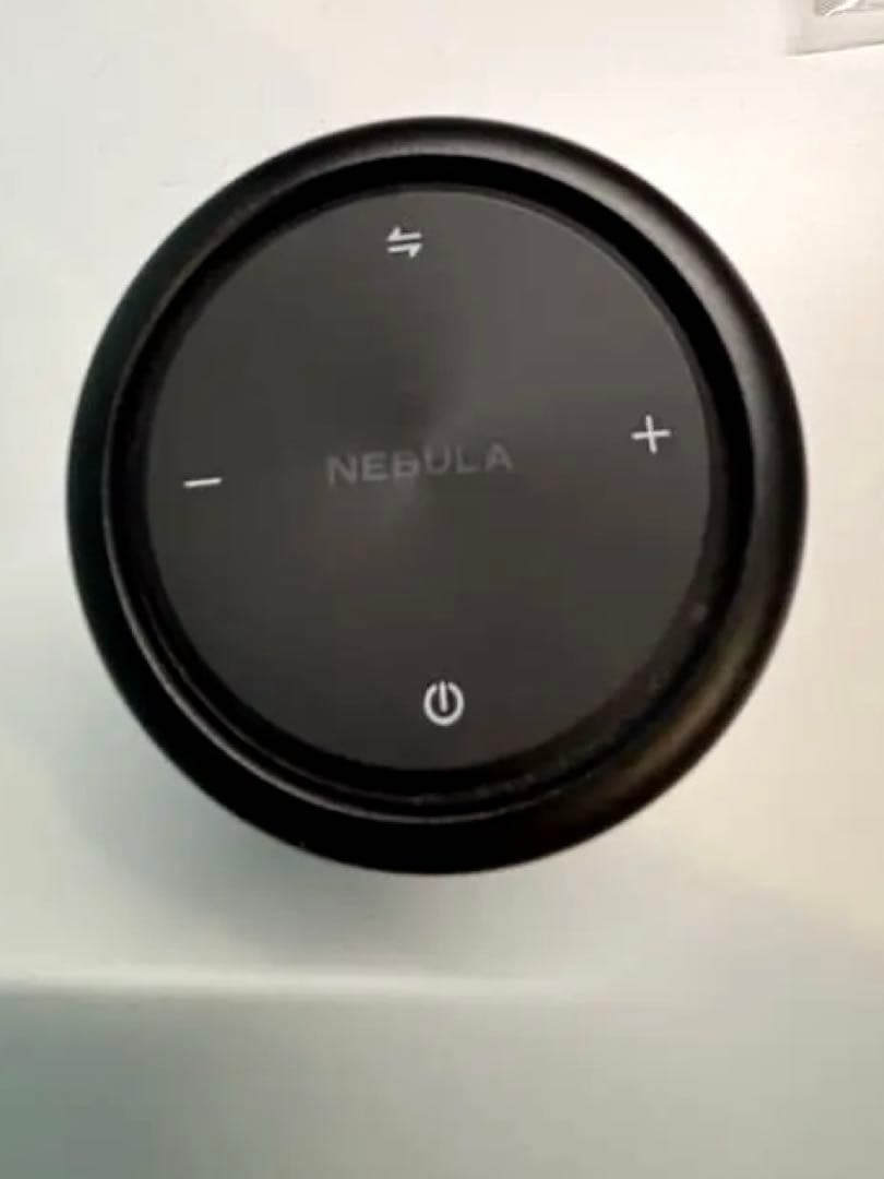 極美品　Anker Nebula Capsule D4111プロジェクター