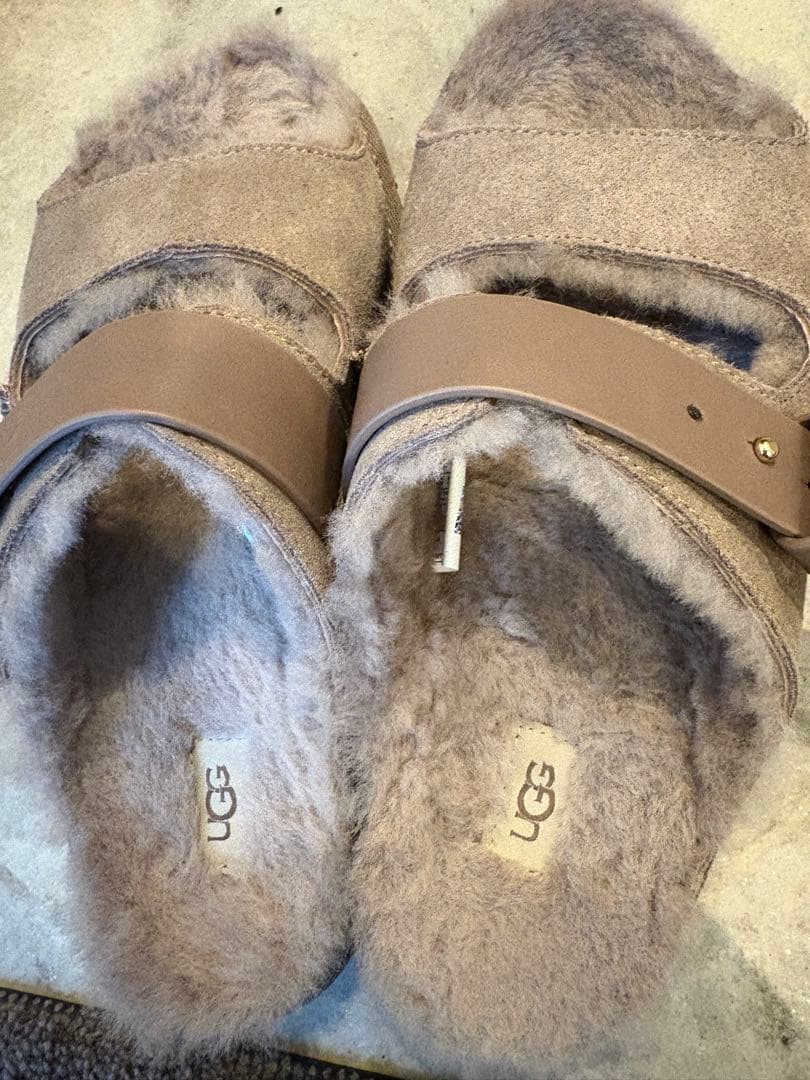 UGG / アグ W GREENPORT STRAP SLIDE サンダル