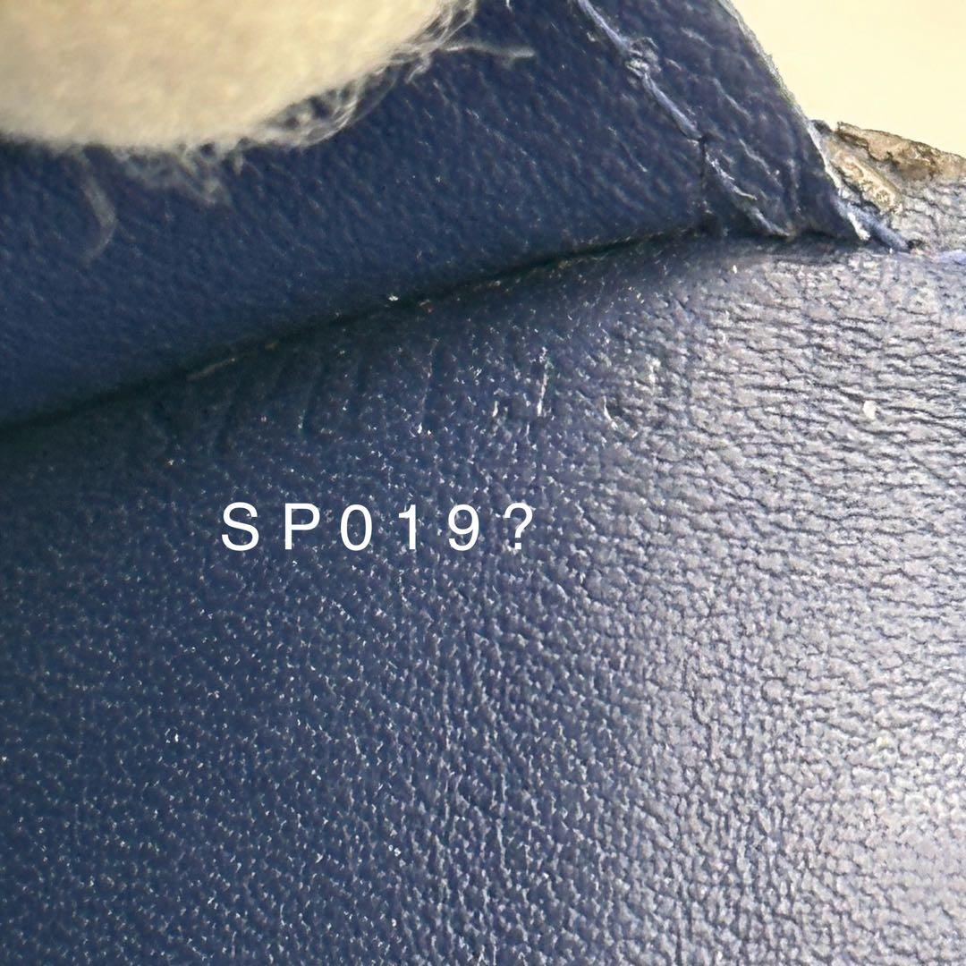 希少✨LOUIS VUITTON Vシグネチャー ポルトフォイユ ブラザ