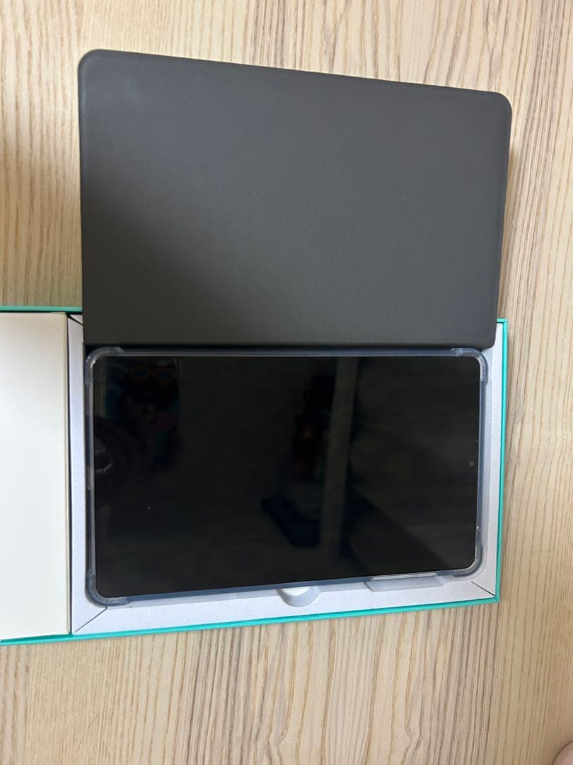 SVITOO タブレット 8インチ android 15