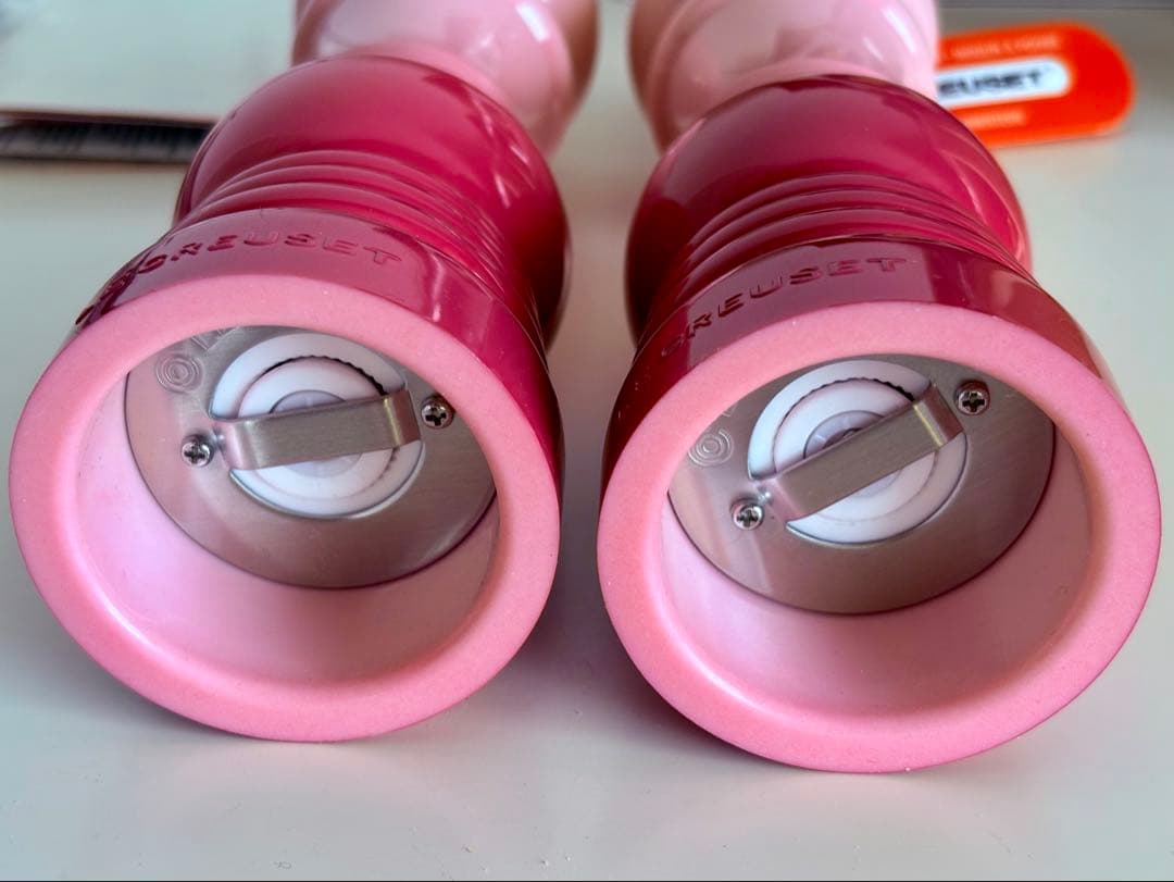 Le Creuset (ルクルーゼ) ミル２本8インチピンク