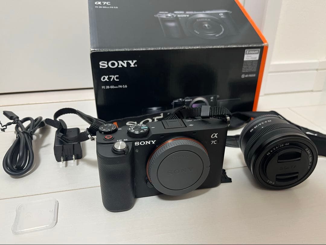 【値下げ】 SONY α7CカメラE 28-60mm ILCE-7C レンズ付き