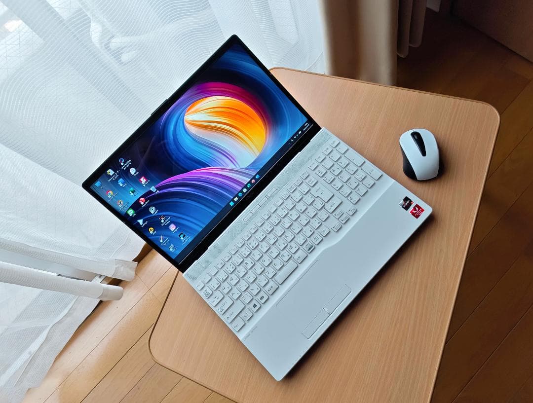 Fujitsu Lifebook高スペックノートパソコン