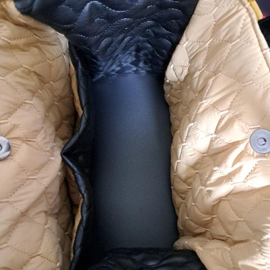 さ*ー様 コヤンイサムチョン♥️皆マフラーはしましたか❓キャー虎猫の尻尾をつけて