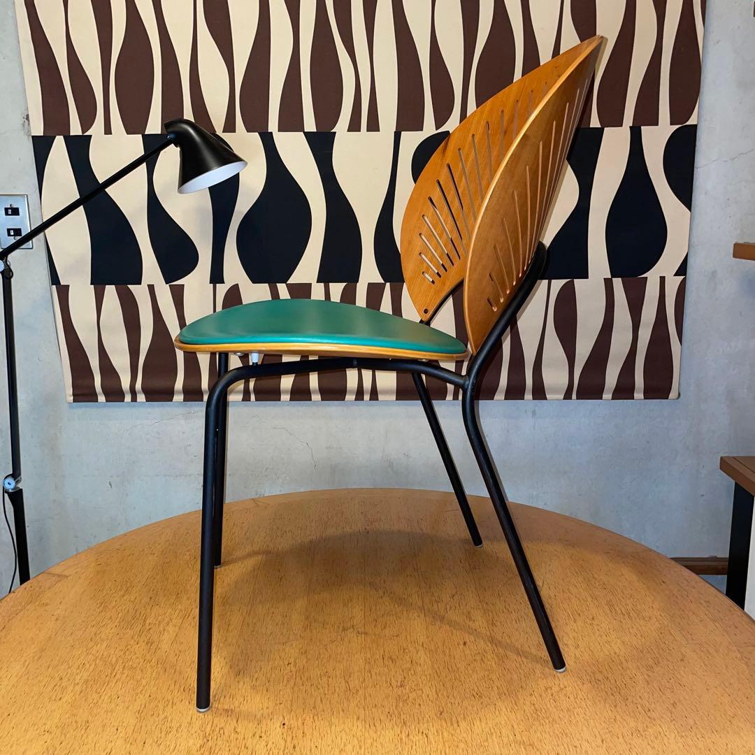 デンマーク　フレデリシア　椅子　ナナディツエル　　緑