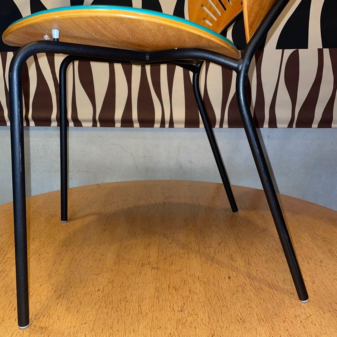 デンマーク　フレデリシア　椅子　ナナディツエル　　緑