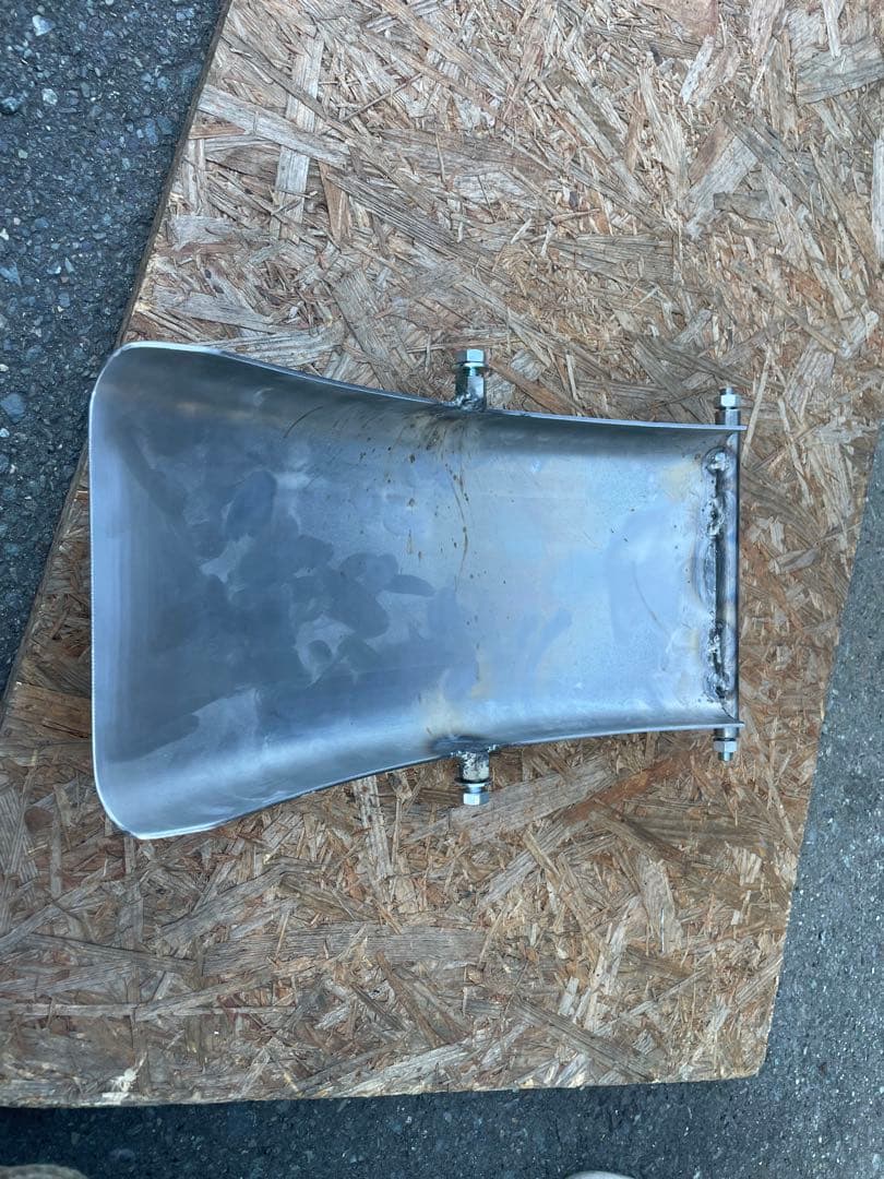 sr400 ボルトオン　フラットフェンダー　ボバーカフェレーサーリアフェンダー