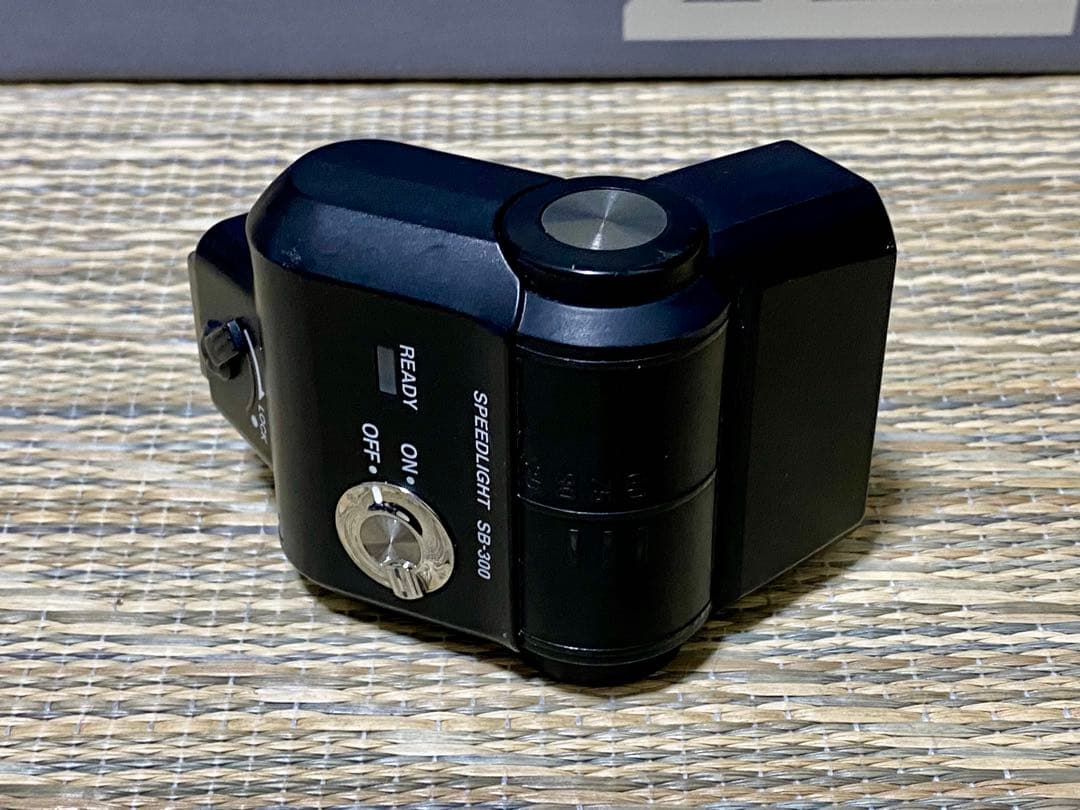 Nikon Z fcシルバーボディミントグリーンおまけでグリップとフラッシュ付き