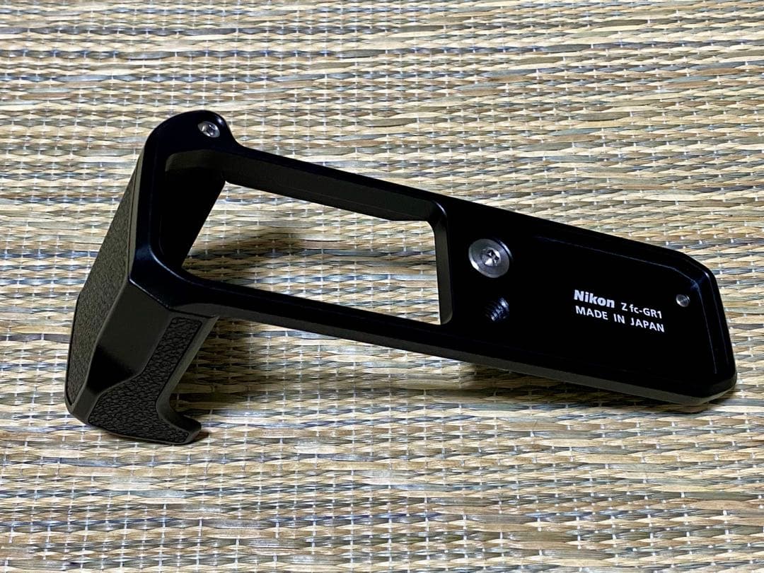 Nikon Z fcシルバーボディミントグリーンおまけでグリップとフラッシュ付き