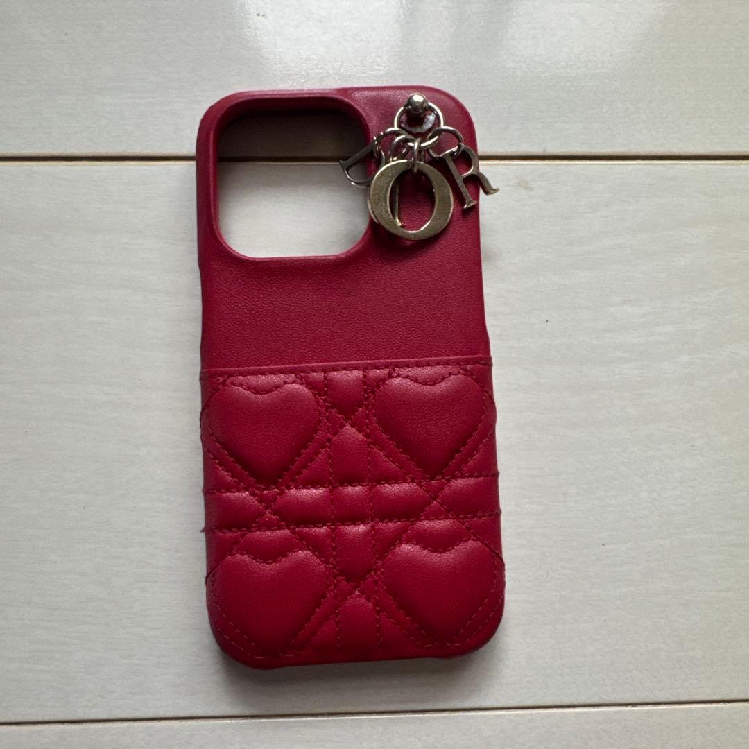 LADY DIOR iPhone15pro ケース ハート キルティング　破損有
