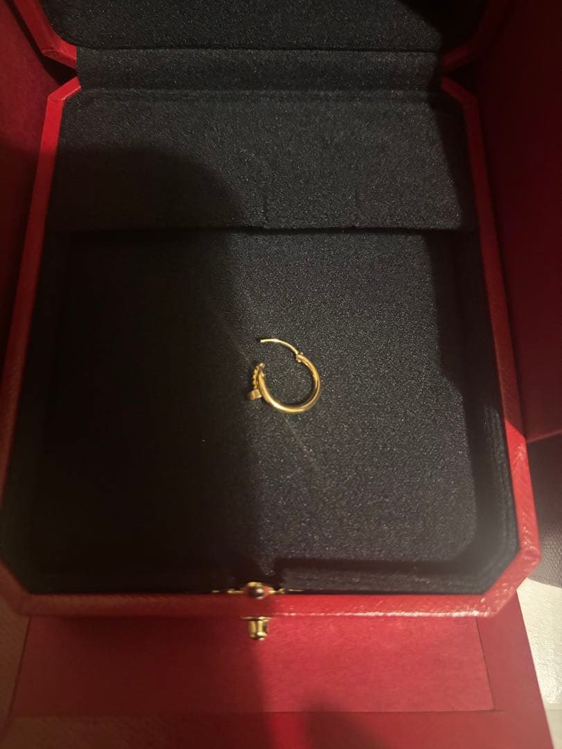 完売率高いYG❤︎❤︎新品❤︎カルティエジュスト アン クル シングルピアスミニモデル