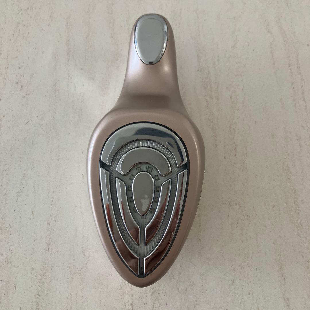 MEラボンエクラ　美顔器 冷却・温熱機能付き