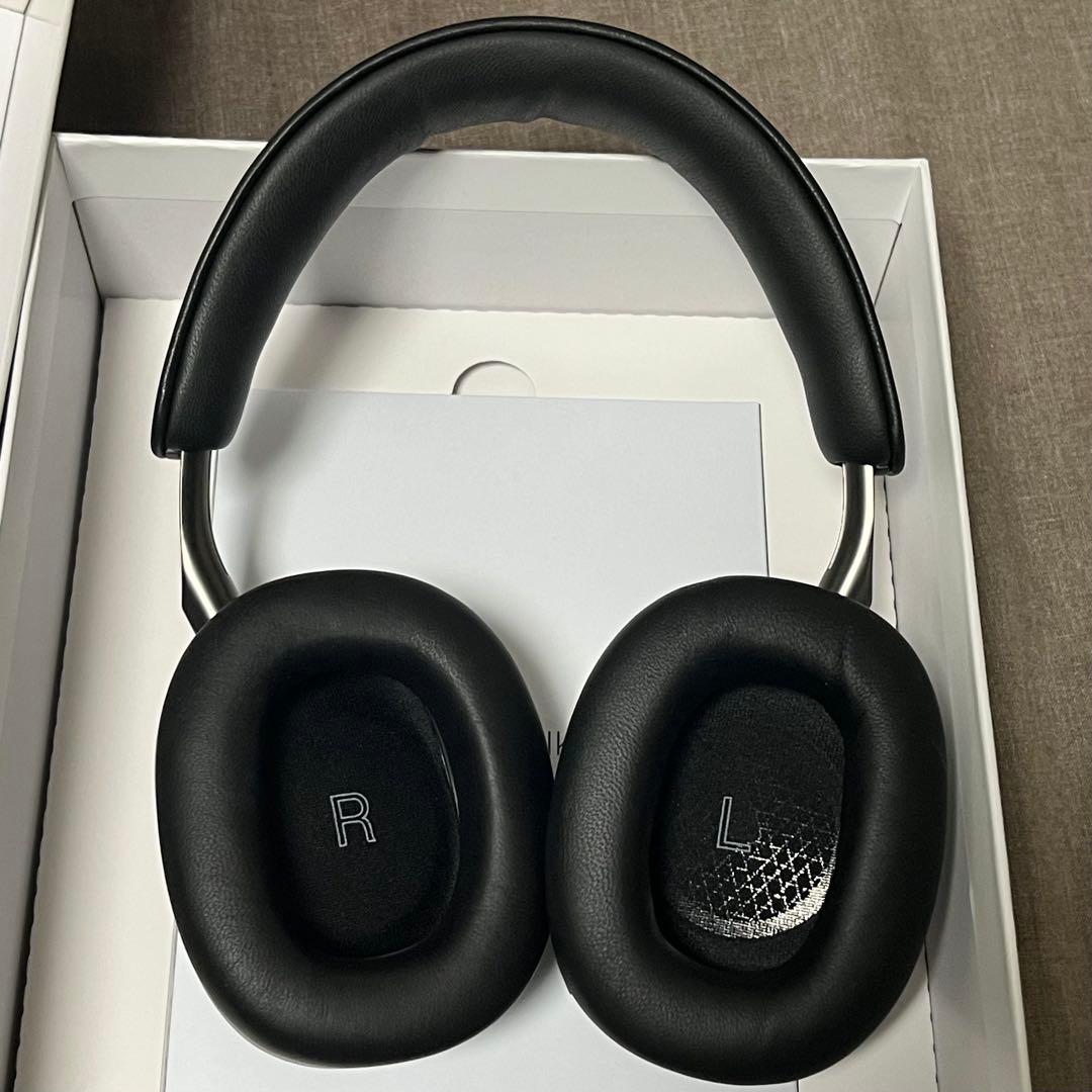 【美品】Bowers & Wilkins Px8 ワイヤレスヘッドホン