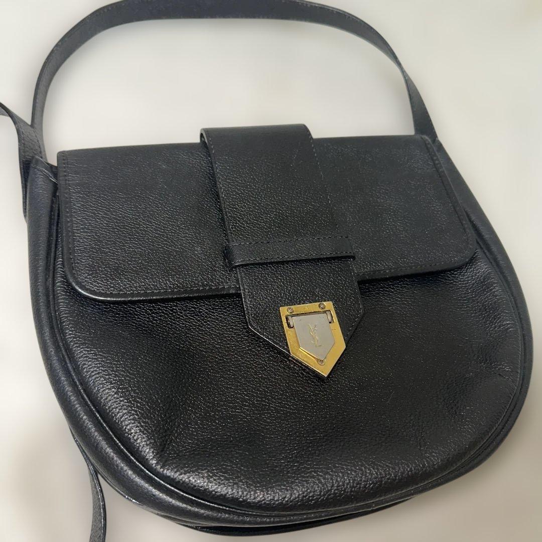 イヴサンローラン ショルダーバッグ レザー YSLロゴ 黒 フラップ