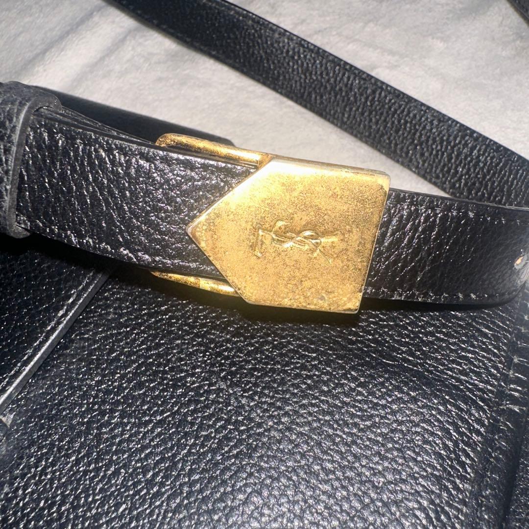 イヴサンローラン ショルダーバッグ レザー YSLロゴ 黒 フラップ