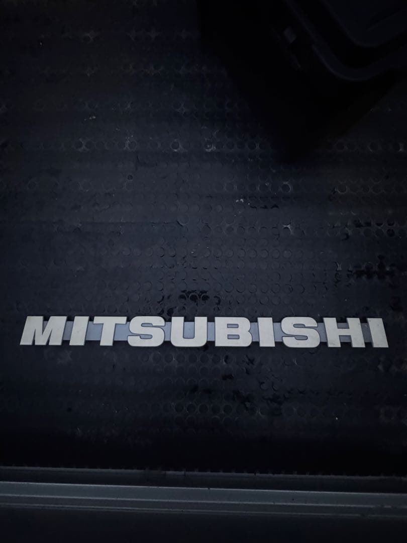 MITSUBISHI エンブレム