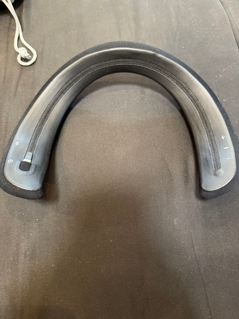 Bose ネックスピーカー グレー