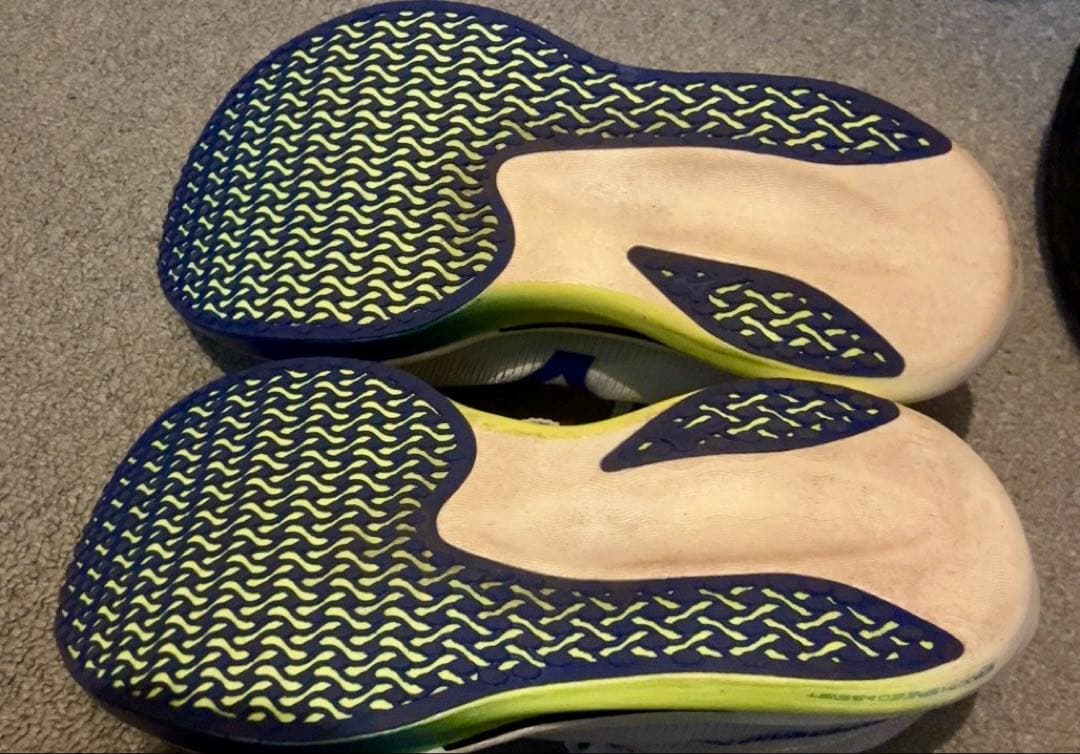 ミズノ　ハイパーワープPRO 27cm