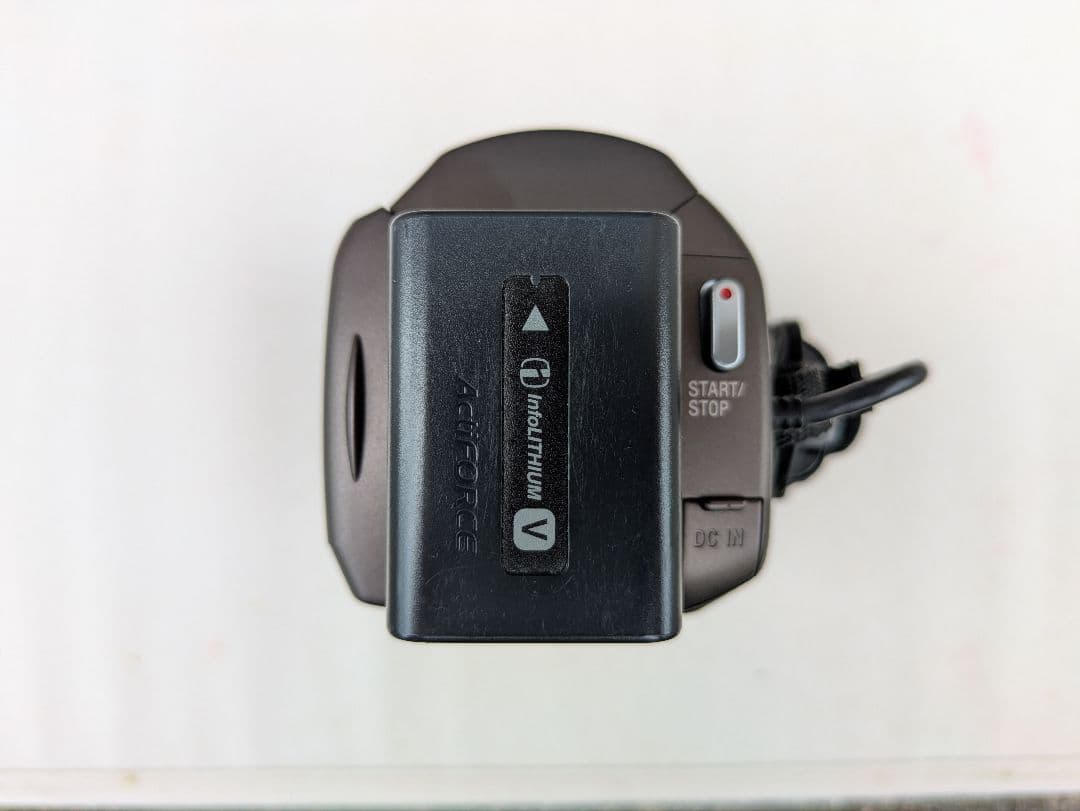 【極上品】SONY HDP-CX680 ハンディカム　箱付き