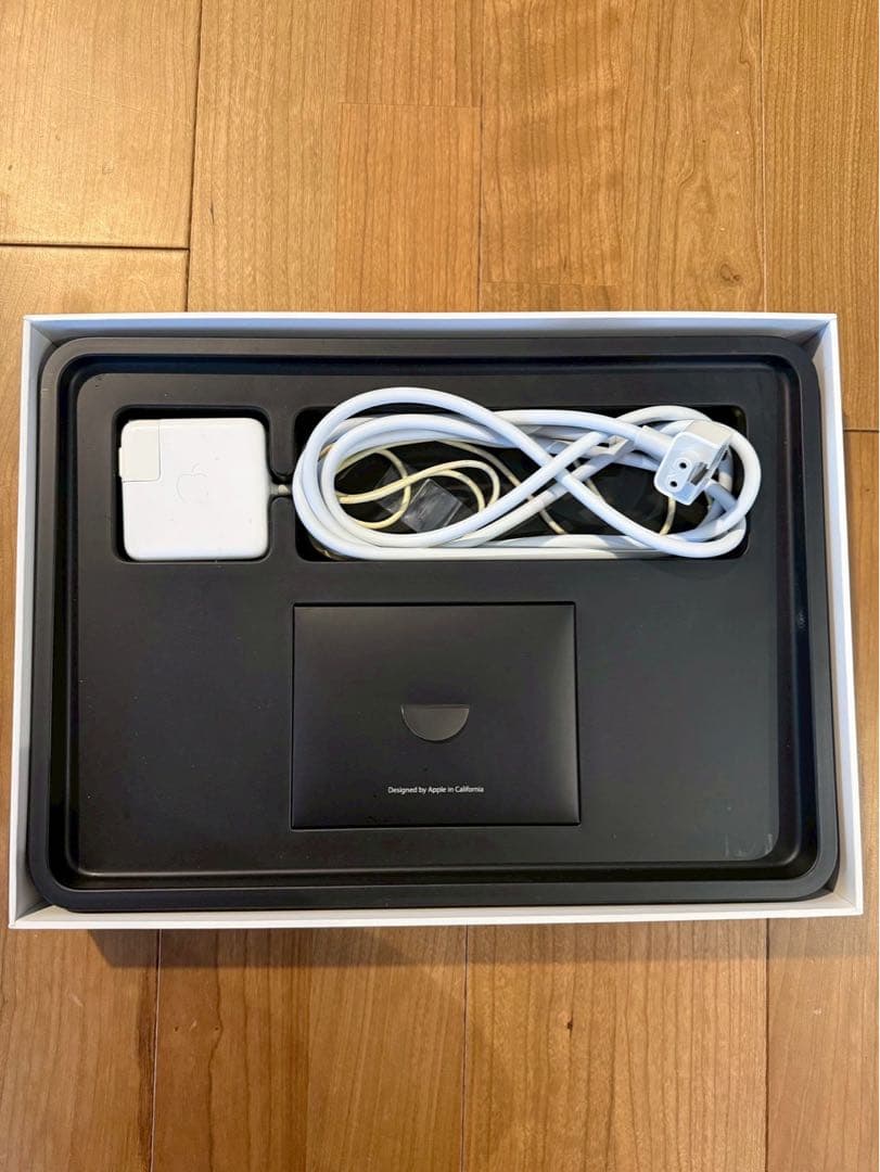 MacBook Air 13 inch 2017 intel 箱付き