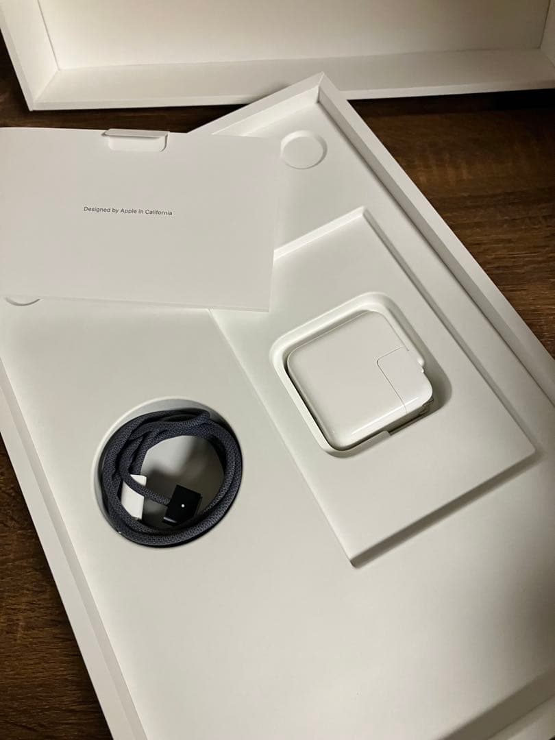 MacBook Air 13.6 インチ MLY33J/A