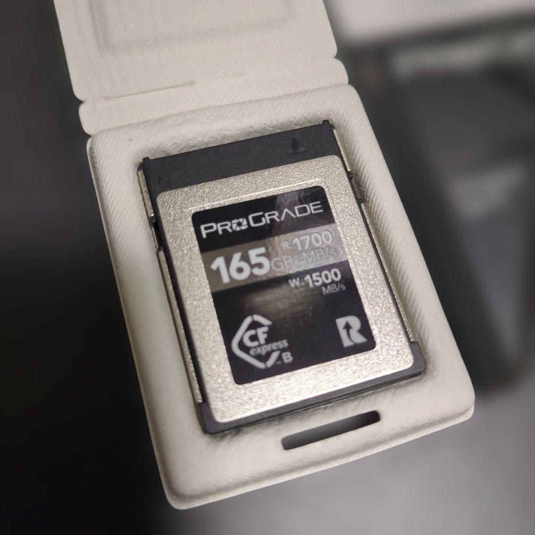 デジタルカメラ PRO GRADE CF express type B Cobalt 165GB