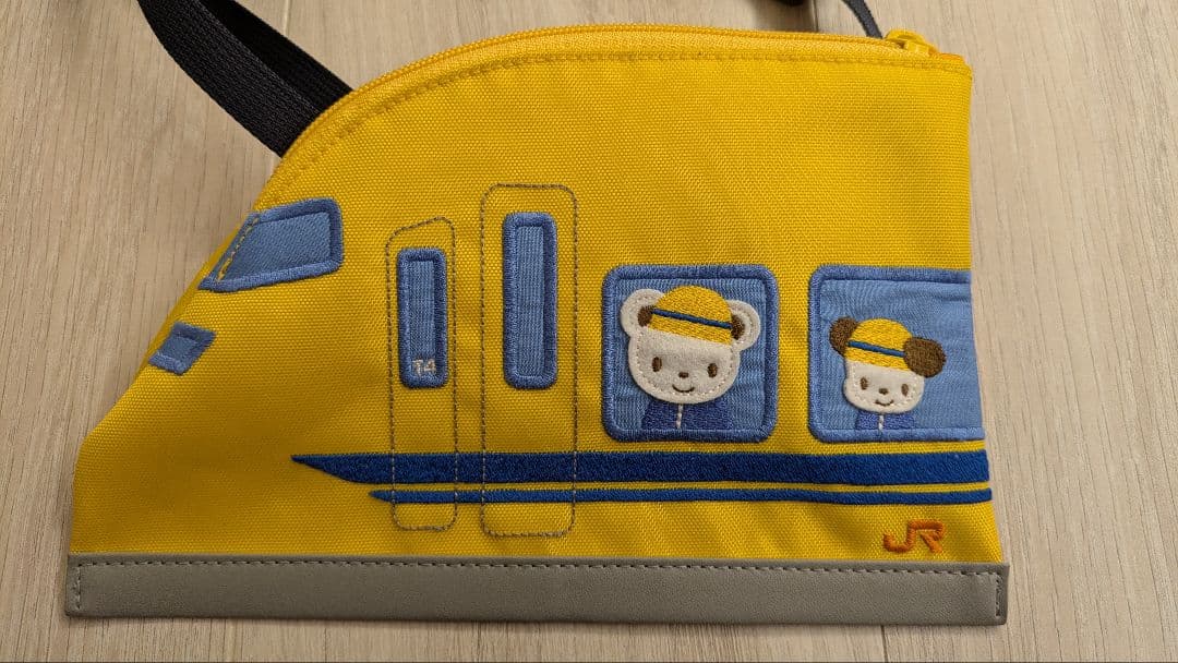 ゆ*な様 ドクターイエロー　ファミリア　サコッシュ　新幹線