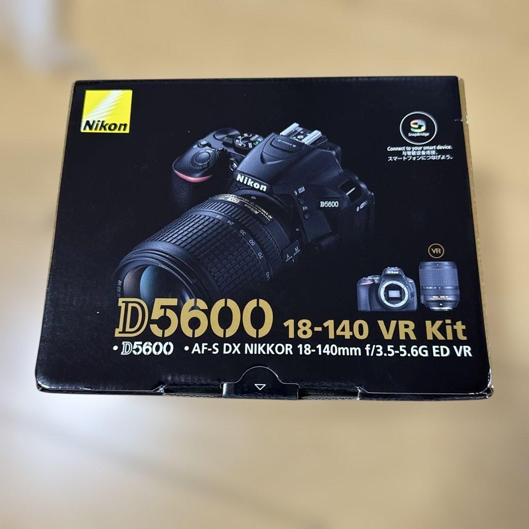 D5600 18-140 VRキット + 単焦点レンズ50mm f/1.8D