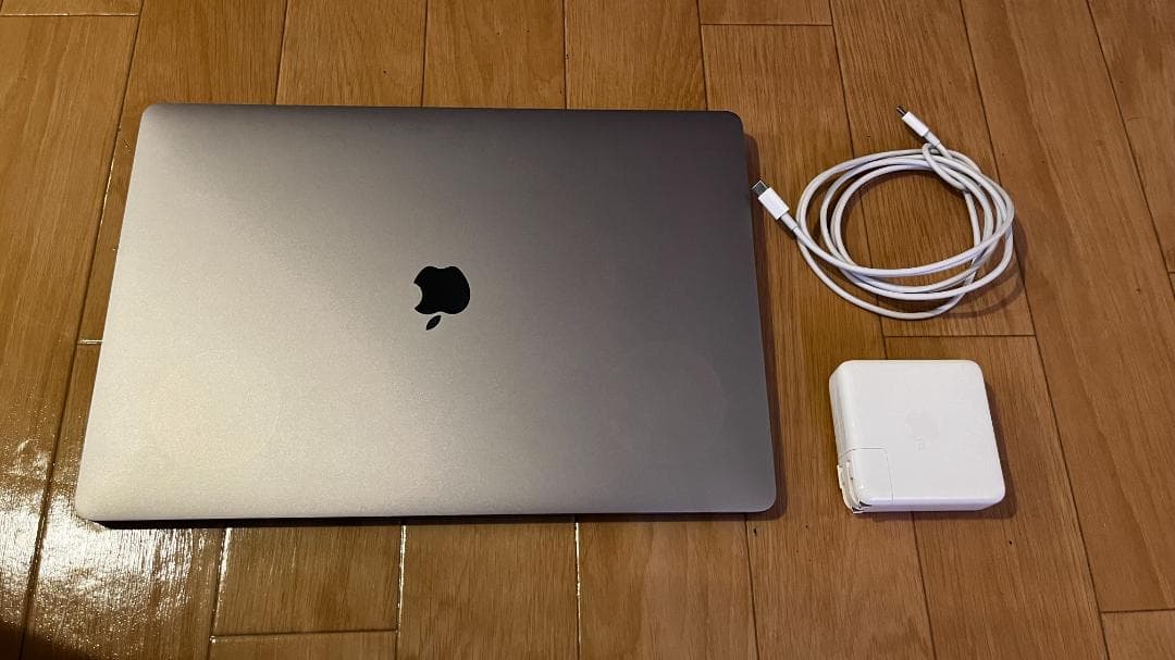 MacBook Pro 16インチ (2019) 8コア 16GB /1TB