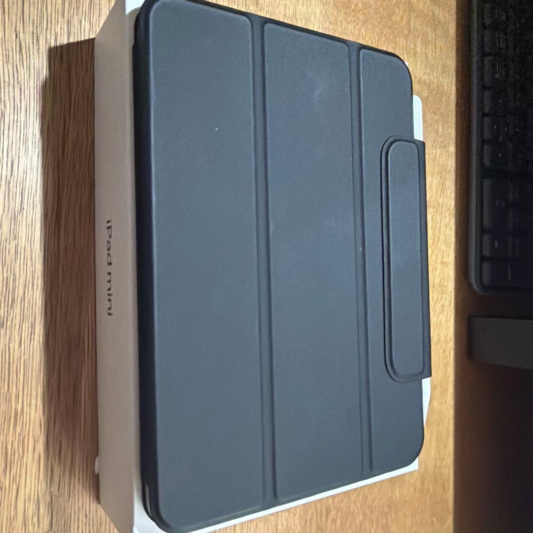 iPad mini 7シルバー + ブラックカバー