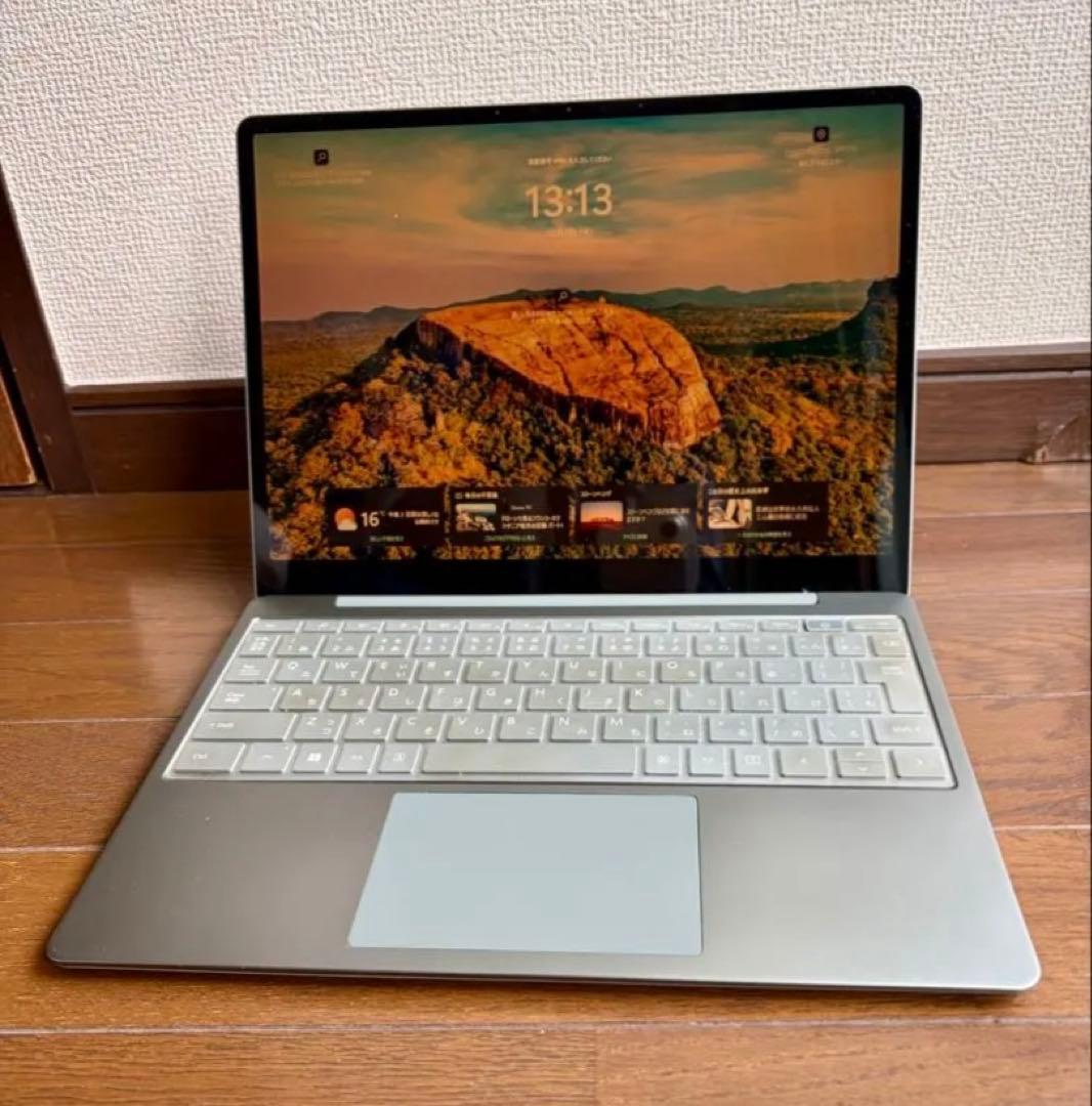 Surface Laptop／16GB／256GB ／12.4型／Core i5