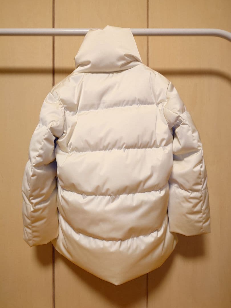 ユニクロ　+J復刻ダウンボリュームジャケット　Mサイズ　オフホワイト