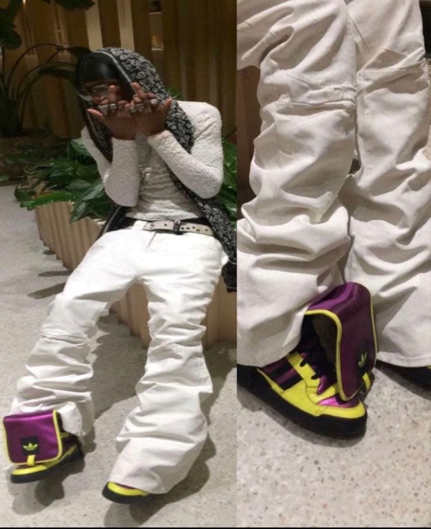 ホワイトフレアデニム　swag brrrsos flexwithme