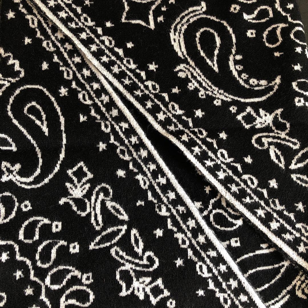 Gypsohila ジプソフィア ペイズリーニットストール