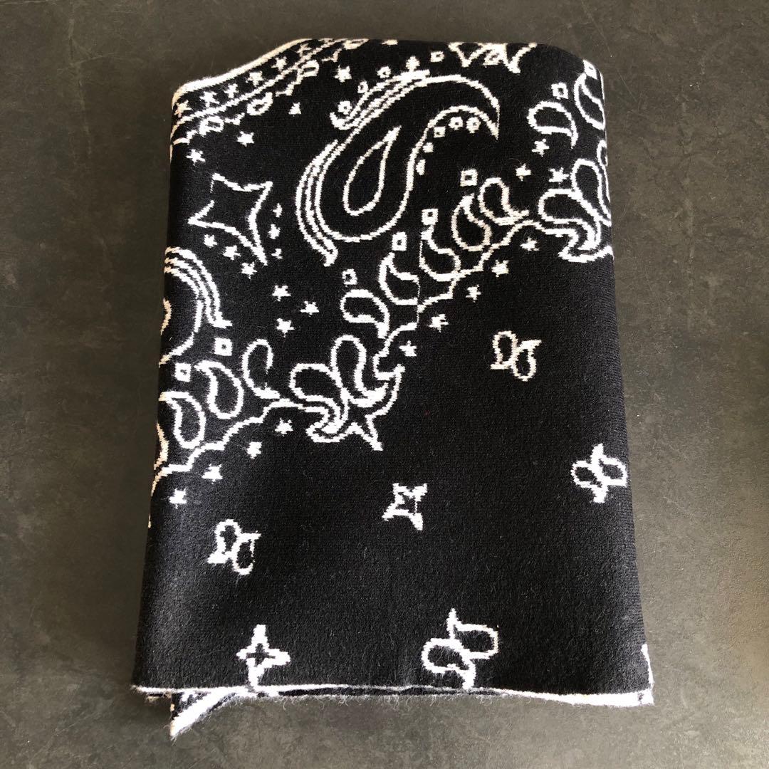 Gypsohila ジプソフィア ペイズリーニットストール