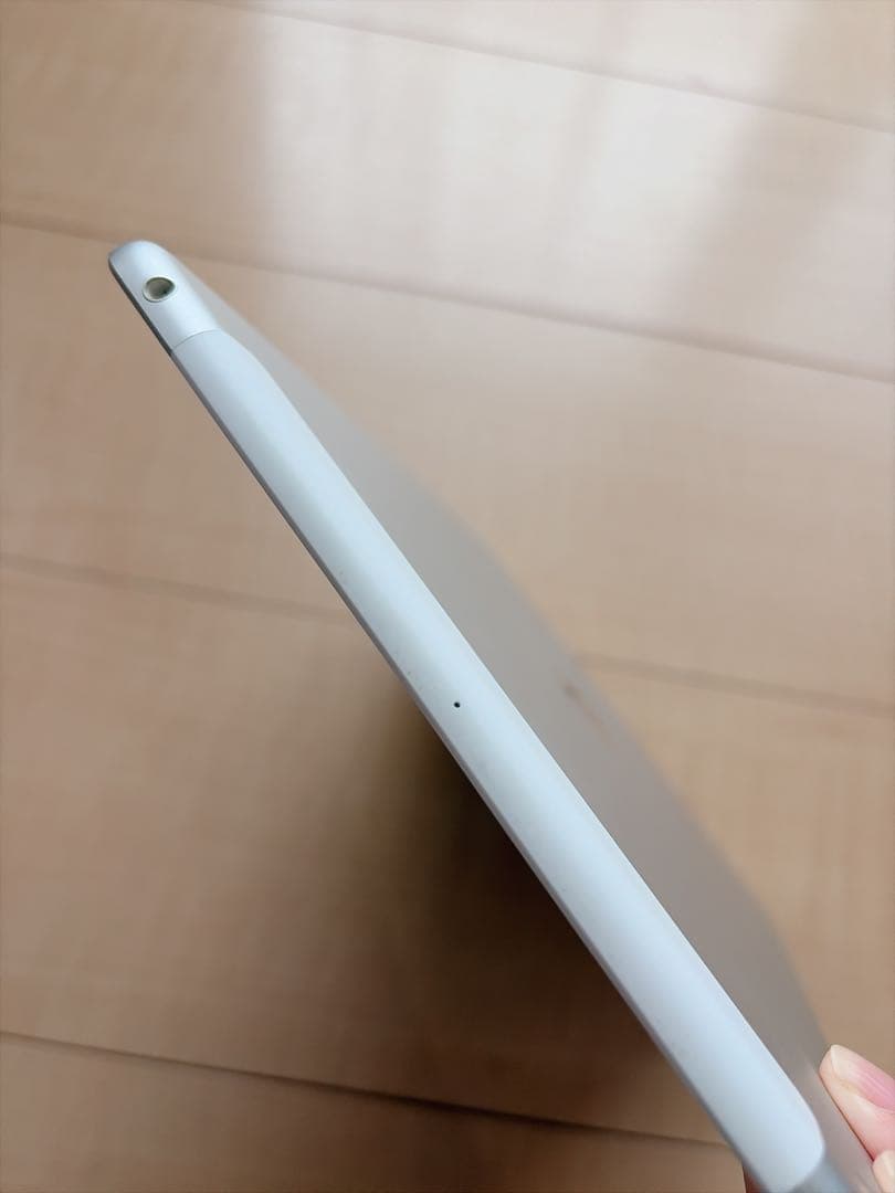 【美品】iPad (第６世代) wifiモデル32GB バッテリー98%
